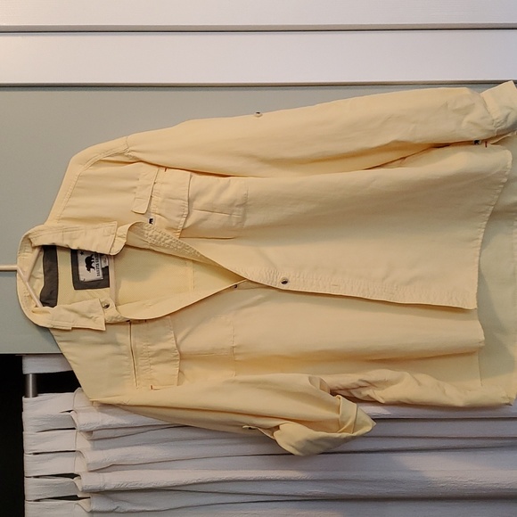 Dakota Grizzly shirt - Picture 1 of 4